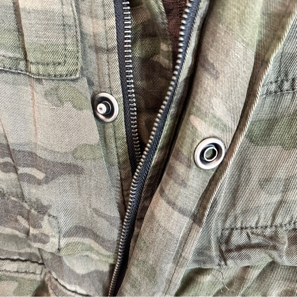 Sanctuary “The Safari Jacket” Camo Sleeveless Utility Vest XS with Pockets - Picture 3 of 6